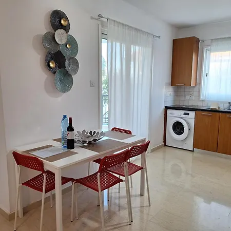 Sunshine, Strovolos -